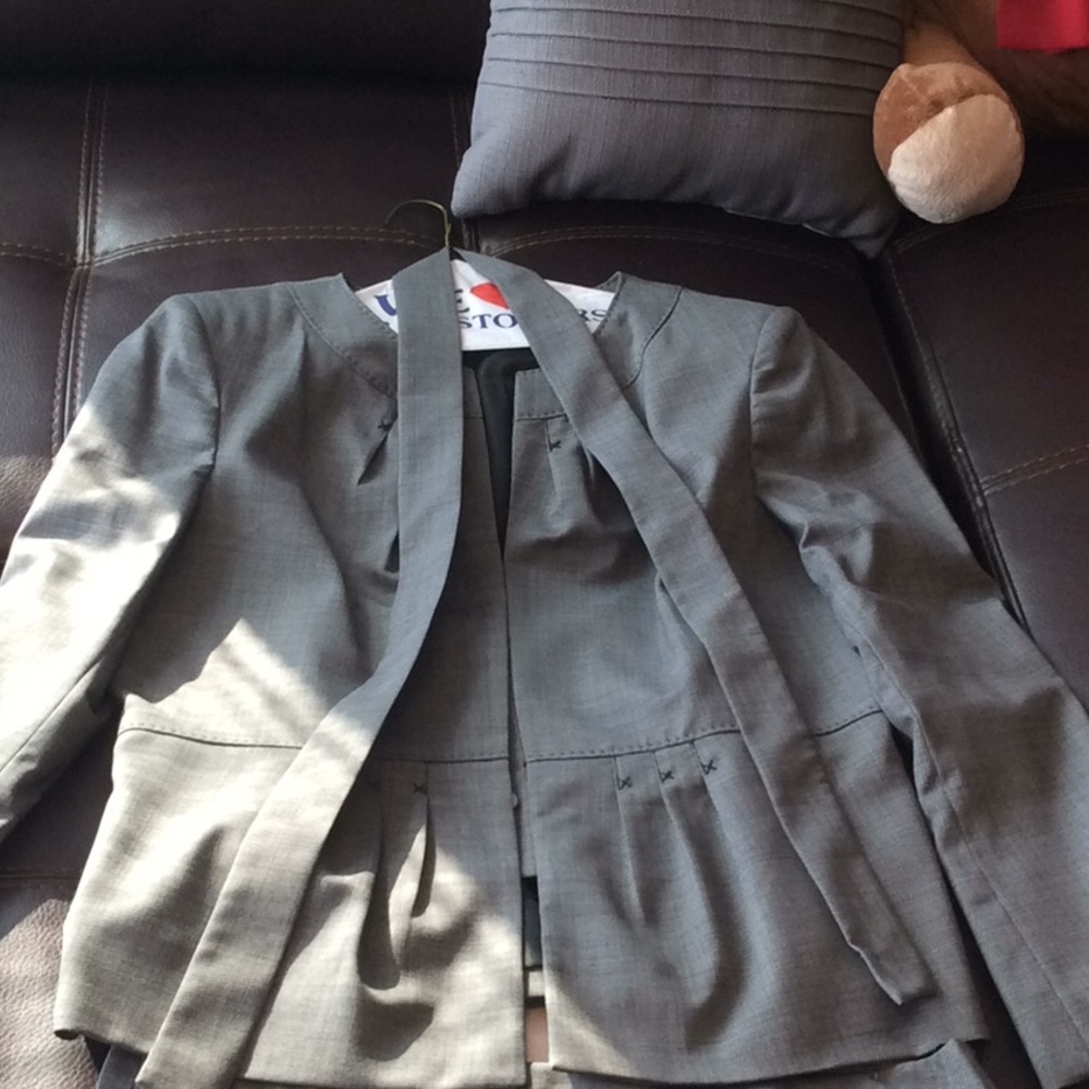 Anne Klein grey skirt suit